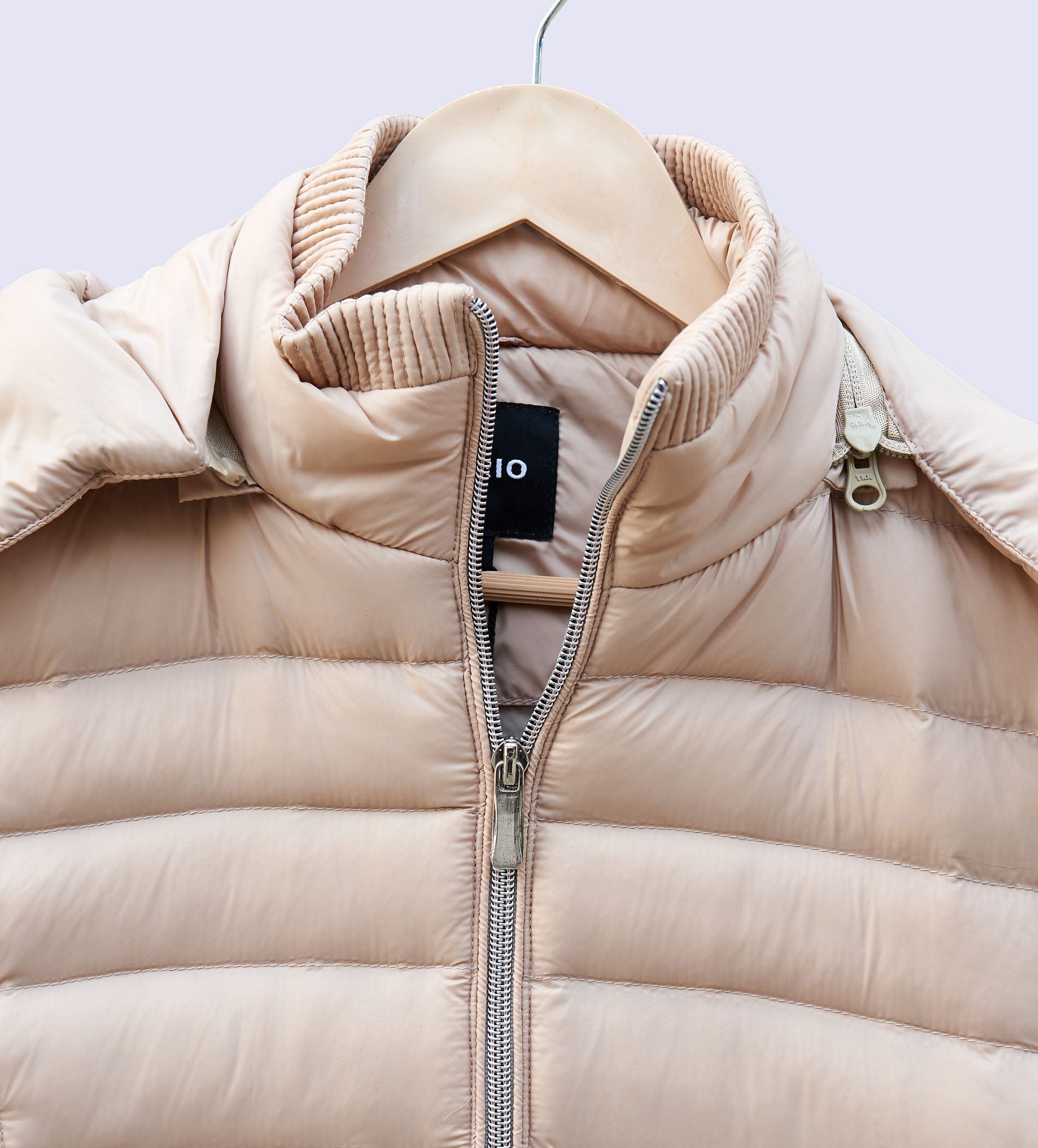 Half sleeves Jacket Gilet Sleek Sleeveless Fawn Down Puffer