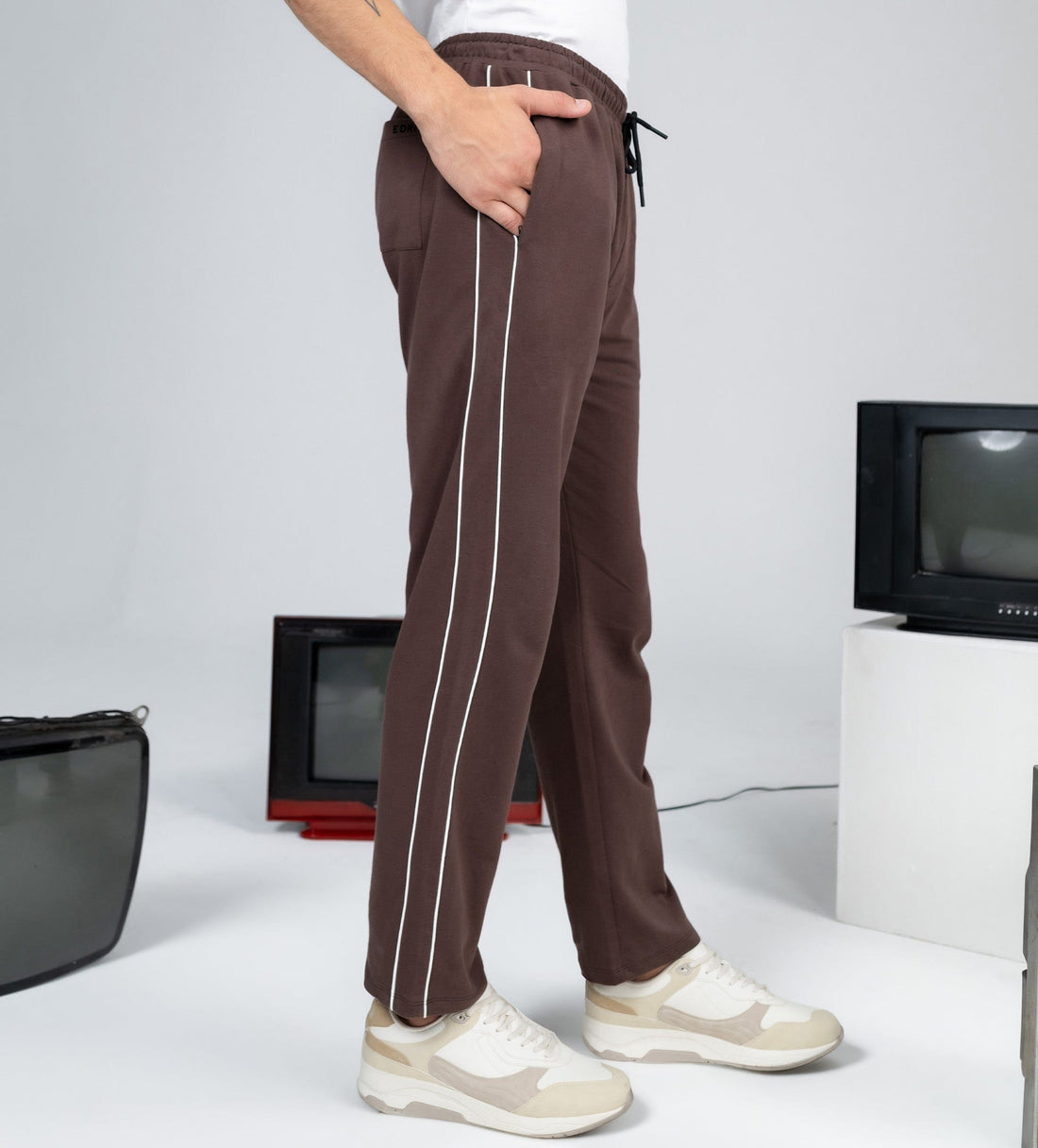 Trackpants Drawstring Trackpants High-Contrast Brown Trackpants