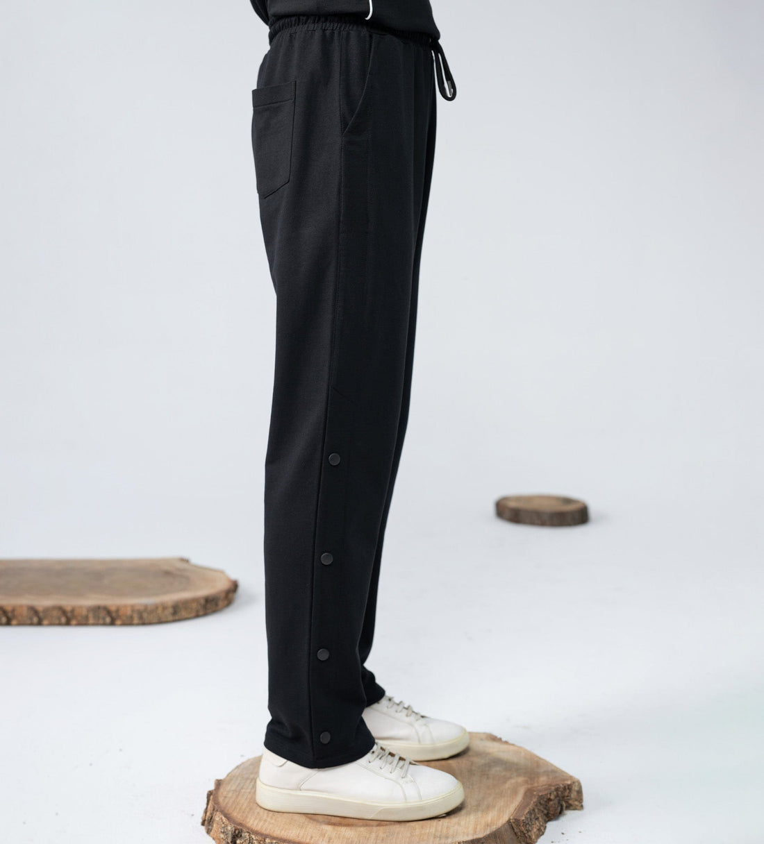 Trackpants STRAIGHT FIT TRACKPANTS Black Snap Detail Track Pants